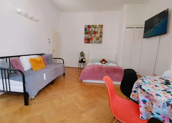 And Round 3 Minutes To Shopping Center And Schoenbrunn Palace Apartamento Viena