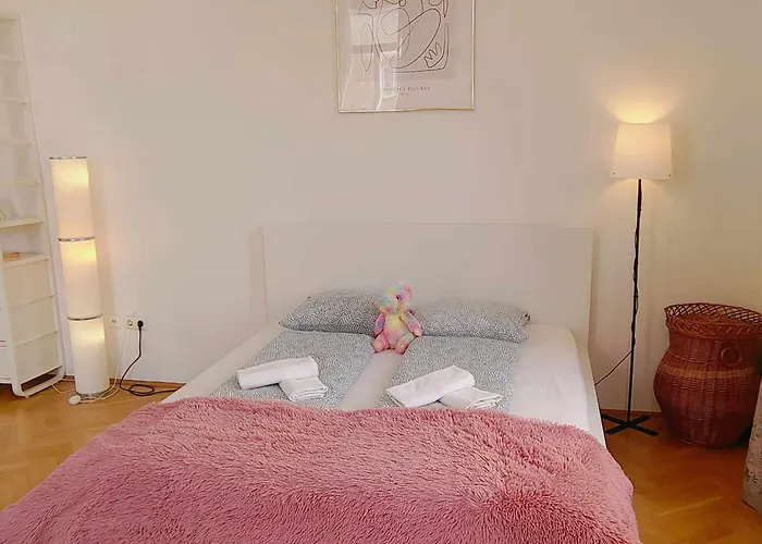 Apartamento And Round 3 Minutes To Shopping Center And Schoenbrunn Palace *